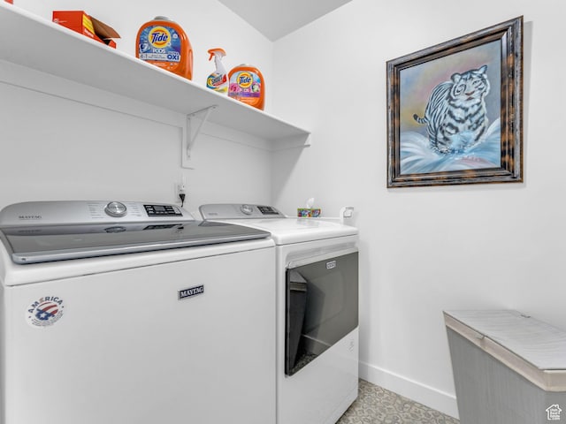 5251 W Linley Ct, Herriman, UT 84096 - laundry room featuring baseboards and washing machine and dryer