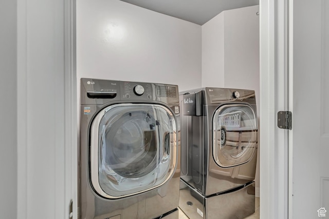 9209 N Prairie Dunes Way, Eagle Mountain, UT 84005 - laundry room featuring washing machine and dryer