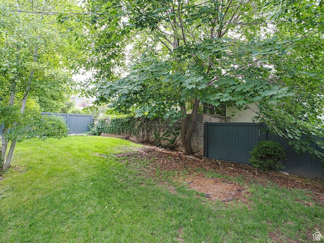 2512 E Redondo Ave S, Salt Lake City, UT 84108 - view of fenced backyard