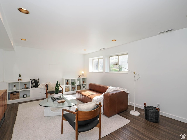 2512 E Redondo Ave S, Salt Lake City, UT 84108 - living room featuring dark wood-style flooring and recessed lighting