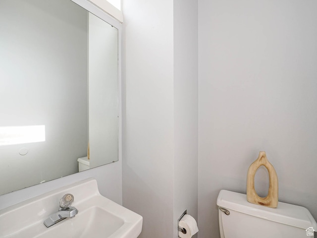 2512 E Redondo Ave S, Salt Lake City, UT 84108 - half bath featuring toilet