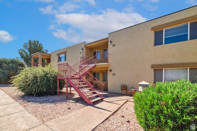 35 E 600 S Unit B202, Ivins, UT 84738 - view of building exterior featuring stairs