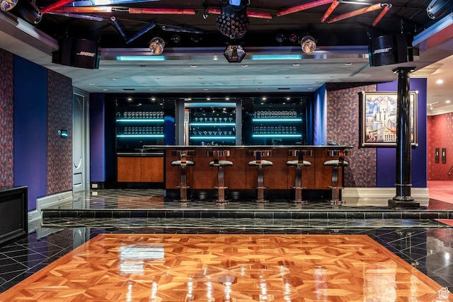 1384 N 450 E, Orem, UT 84097 - bar featuring ornate columns and baseboards