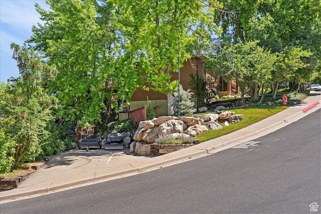 5791 S Oakwood Dr W, South Ogden, UT 84405 - view of obstructed view of property