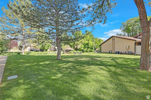 597 W Brookshire Dr, Ogden, UT 84405 - view of grassy yard