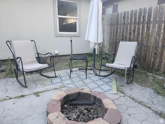 280 E Franklin St S, Ogden, UT 84401 - view of patio / terrace with an outdoor fire pit