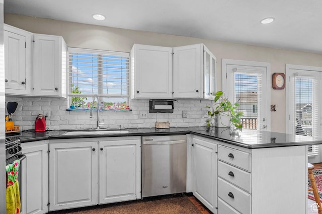 44 S 1000 E, Springville, UT 84663 - kitchen with stainless steel dishwasher, a peninsula, dark countertops, black gas stove, and recessed lighting