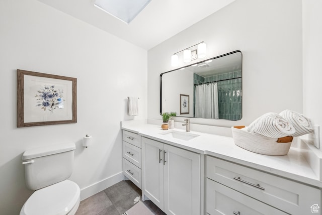 8816 S Alpen Way E, Cottonwood Heights, UT 84121 - bathroom with vanity, a shower with shower curtain, and a skylight