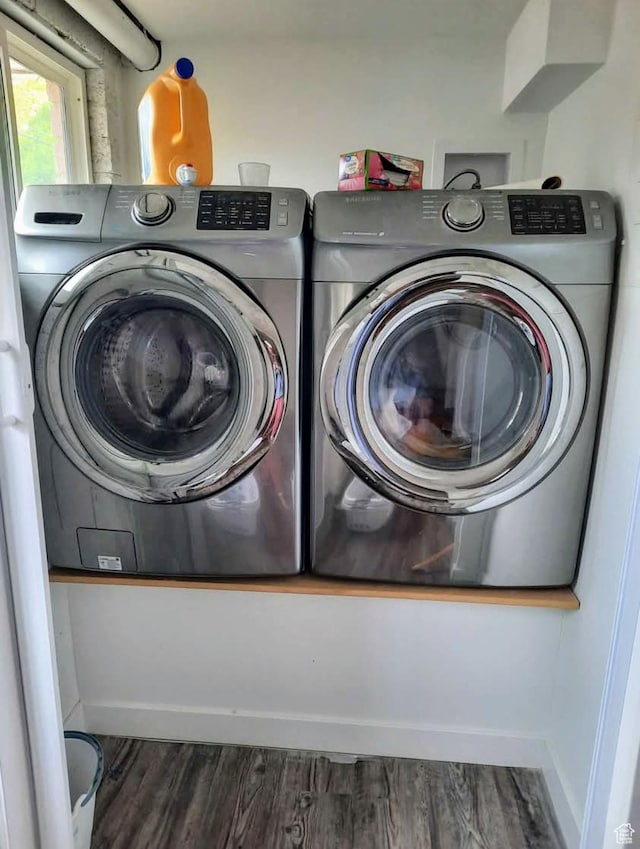 1018 E 40 N, Springville, UT 84663 - laundry area with wood finished floors and washing machine and dryer
