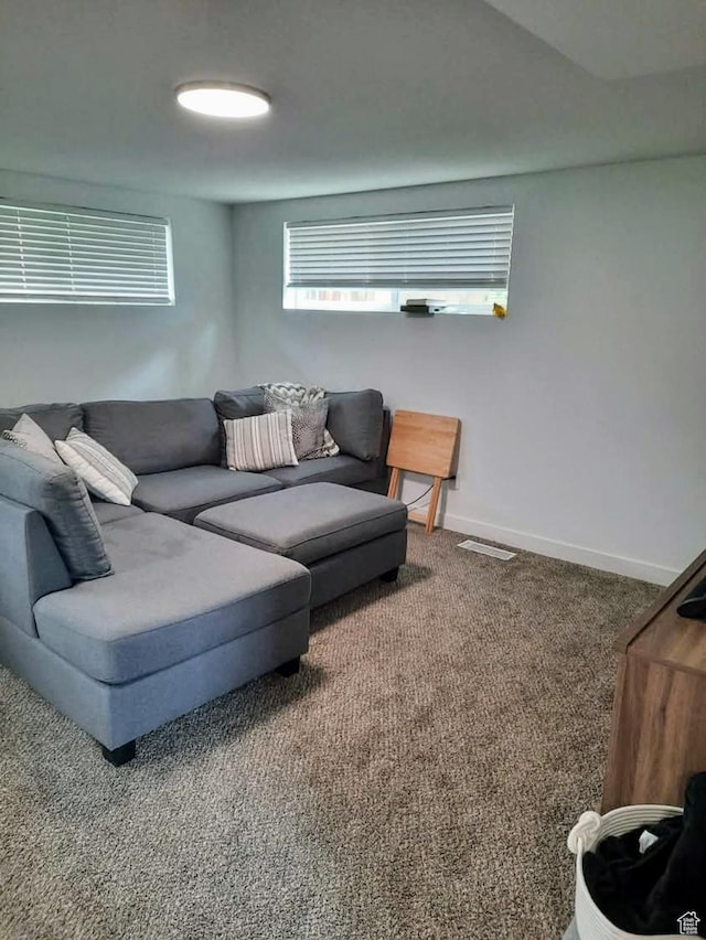 1018 E 40 N, Springville, UT 84663 - carpeted living room with baseboards