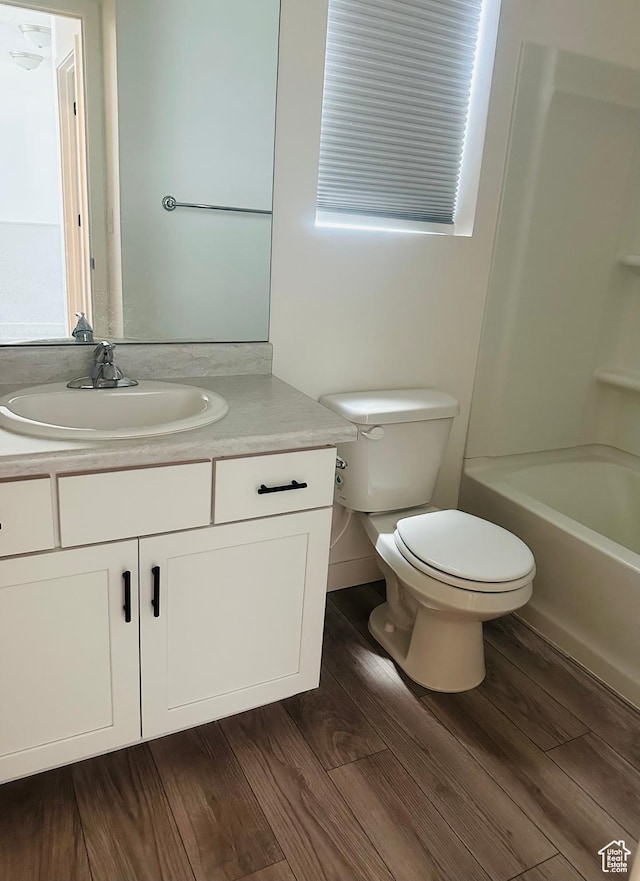 764 S 290 W, American Fork, UT 84003 - full bath with vanity, wood finished floors, and bathtub / shower combination