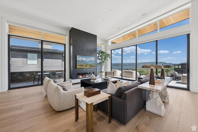 1404 W Ursa Way, Heber City, UT 84032 - living room with light wood-type flooring