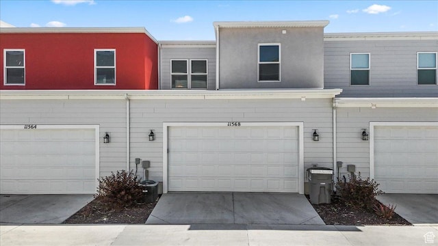11568 S Watercourse Rd, South Jordan, UT 84009 - garage with driveway
