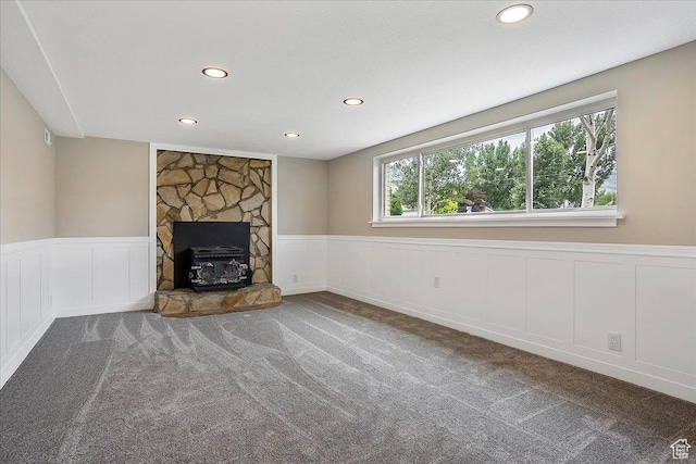 315 E 900 N, Brigham City, UT 84302 - unfurnished living room with wainscoting, recessed lighting, carpet, and a decorative wall