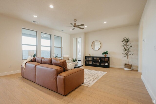 3 Rosalia Rdg, St George, UT 84770 - living area featuring light wood-style flooring, a ceiling fan, and recessed lighting