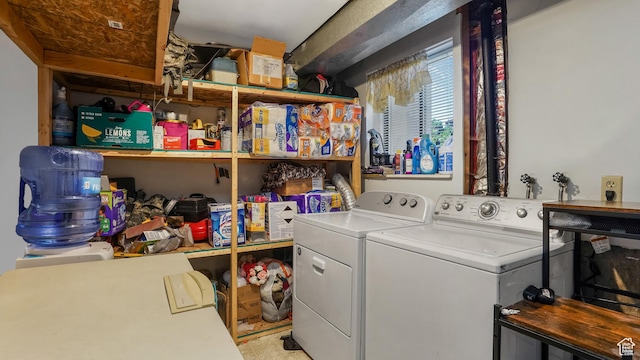 5667 S Aspen Ct E, South Ogden, UT 84403 - laundry room featuring independent washer and dryer