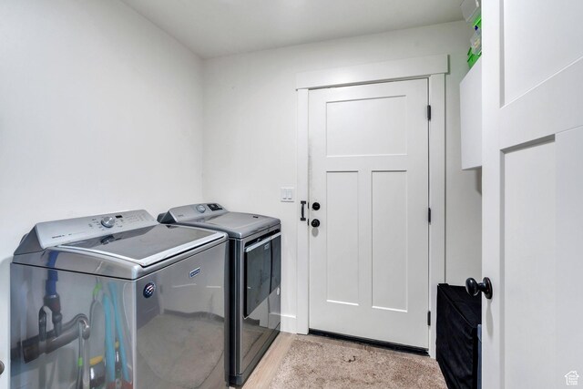 128 E 840 N, Santaquin, UT 84655 - laundry room with independent washer and dryer and light wood finished floors
