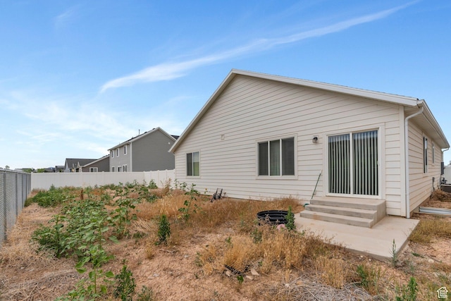 128 E 840 N, Santaquin, UT 84655 - rear view of property with entry steps