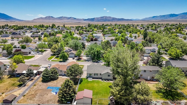 369 E Shelley Ln, Grantsville, UT 84029 - aerial view of residential area featuring a mountain backdrop