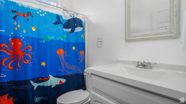 721 W Glovers Ln, Farmington, UT 84025 - full bath with vanity and curtained shower
