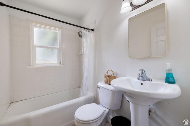 143 N 800 W, Provo, UT 84601 - full bath featuring toilet and shower / tub combo