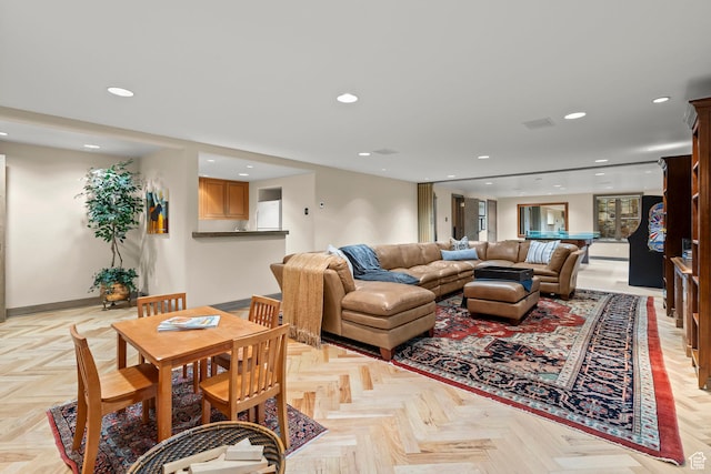6033 S 2300 E, Holladay, UT 84121 - living room featuring recessed lighting