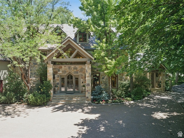 6033 S 2300 E, Holladay, UT 84121 - view of front facade with stone siding