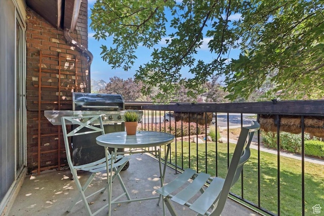 1263 E Cottonwood Hills Dr S, Sandy, UT 84094 - balcony featuring grilling area