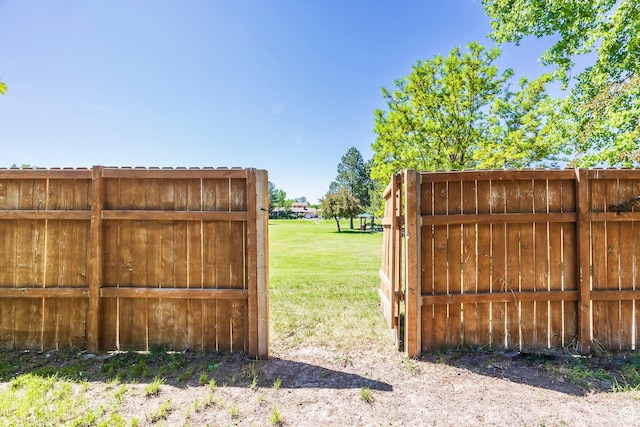 2039 W Camelot S, West Jordan, UT 84084 - view of yard