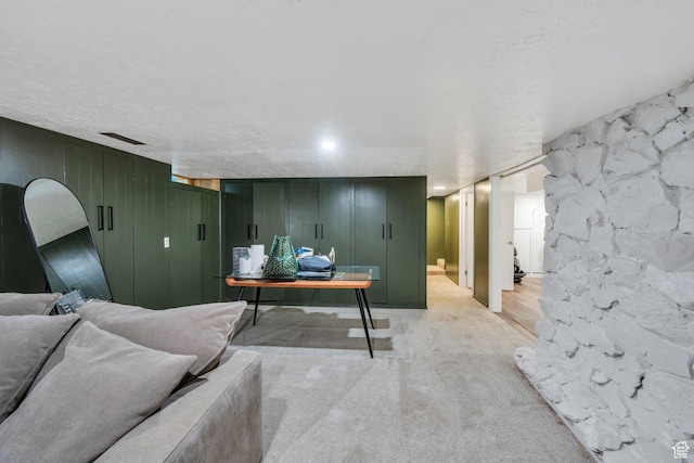 2040 N Oakcrest Ter, Provo, UT 84604 - living area featuring light carpet