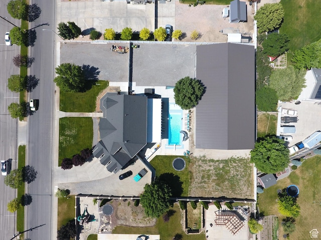 1767 S 800 W, Mapleton, UT 84664 - aerial view of a pool area