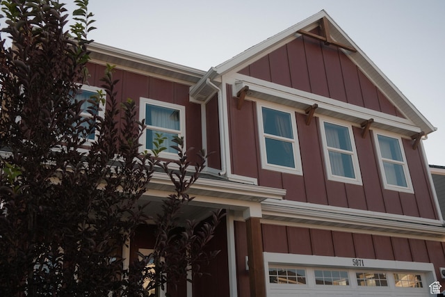 5071 N Oak Creek Dr, Eagle Mountain, UT 84005 - view of front of house with a garage