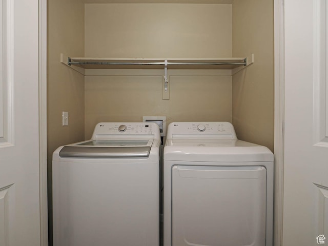 6900 S Village Haven Ln W, Midvale, UT 84047 - washroom featuring washer and clothes dryer