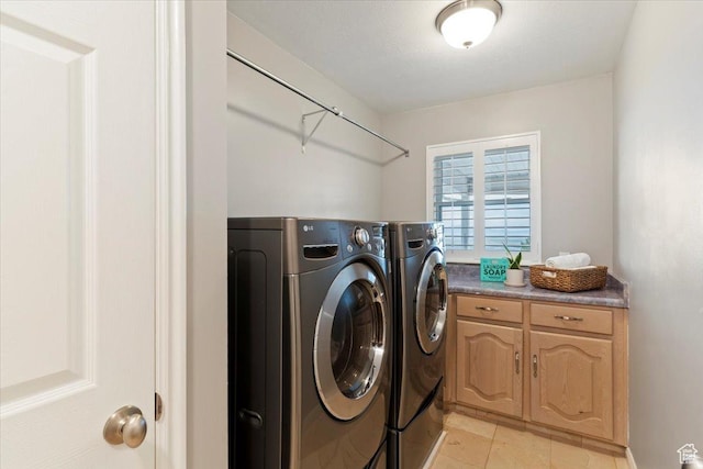 53 N Foxhill Rd N, North Salt Lake, UT 84054 - laundry area featuring separate washer and dryer and light tile patterned floors