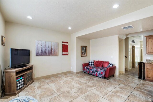 4257 W Lake Bridge Dr S, South Jordan, UT 84009 - living area featuring recessed lighting