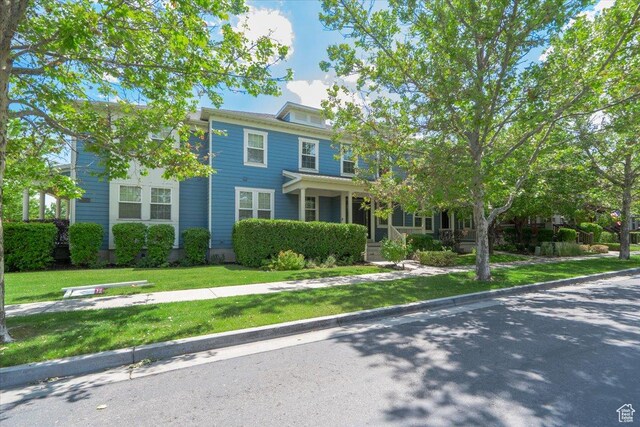 4257 W Lake Bridge Dr S, South Jordan, UT 84009 - traditional style home featuring a front yard