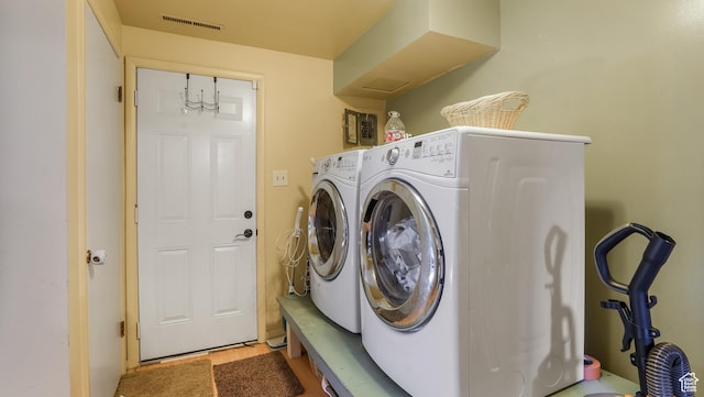 176 E Brook Ave N, Tooele, UT 84074 - laundry room with washing machine and dryer
