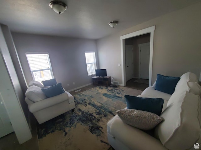 4973 E Oakwood Dr, Eagle Mountain, UT 84005 - living area with baseboards