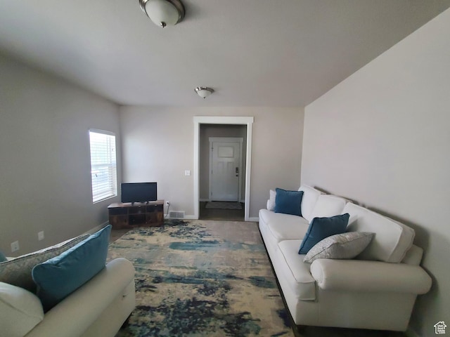 4973 E Oakwood Dr, Eagle Mountain, UT 84005 - carpeted living room with baseboards