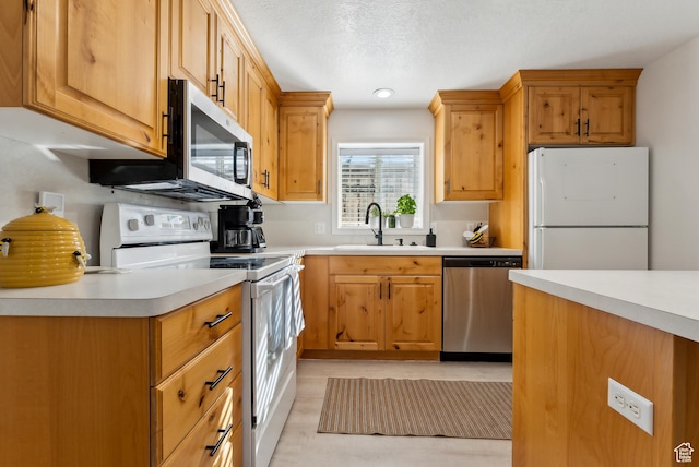 93 S 1250 E, Logan, UT 84321 - kitchen featuring stainless steel appliances and light countertops
