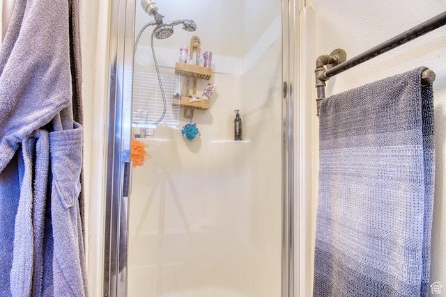 1525 W 190 N, Pleasant Grove, UT 84062 - full bathroom featuring a shower stall
