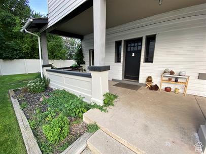 1309 E Hidden Creek Ct S, Holladay, UT 84117 - entrance to property with a patio