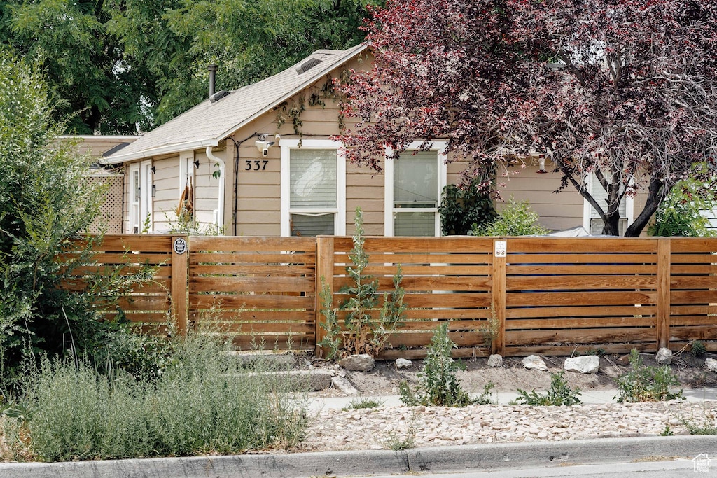 337 N Marion St, Salt Lake City, UT 84116 - view of front of property featuring a shingled roof