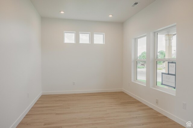 189 N Woodrun Way Unit 131, Saratoga Springs, UT 84045 - unfurnished room with light wood-style flooring and recessed lighting
