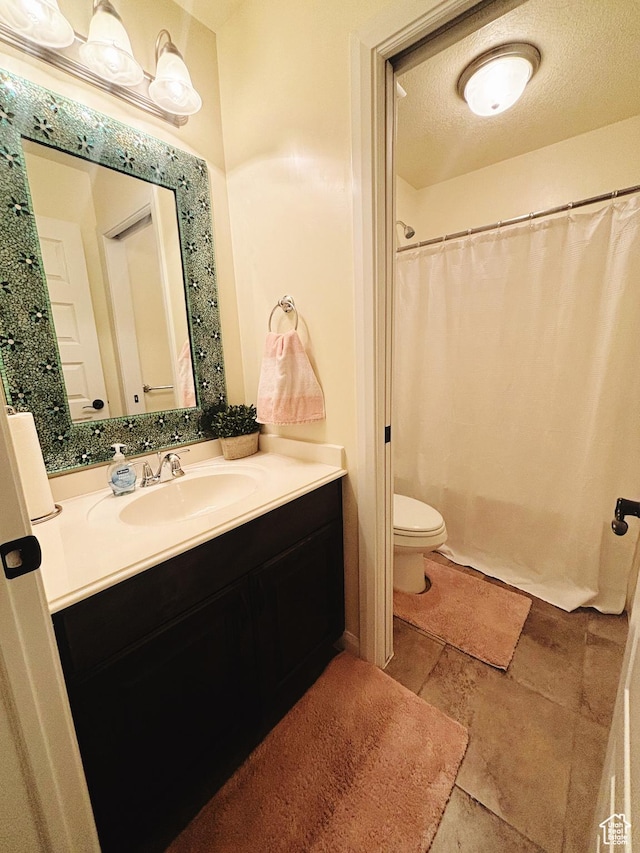 3853 Mitchell Dr, Santa Clara, UT 84765 - full bath featuring vanity and a shower with shower curtain