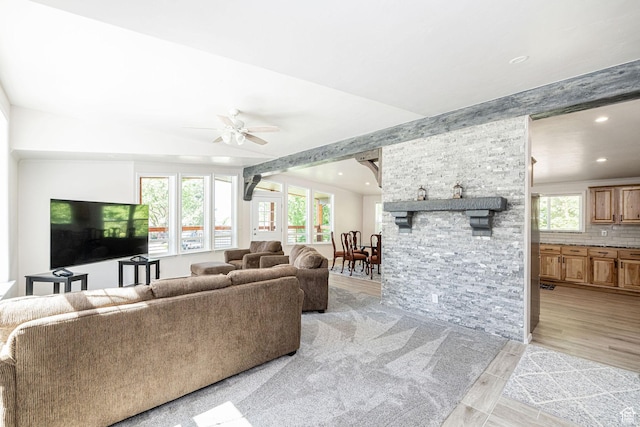 432 E 2700 N, North Ogden, UT 84414 - living area featuring ceiling fan, recessed lighting, and light wood finished floors