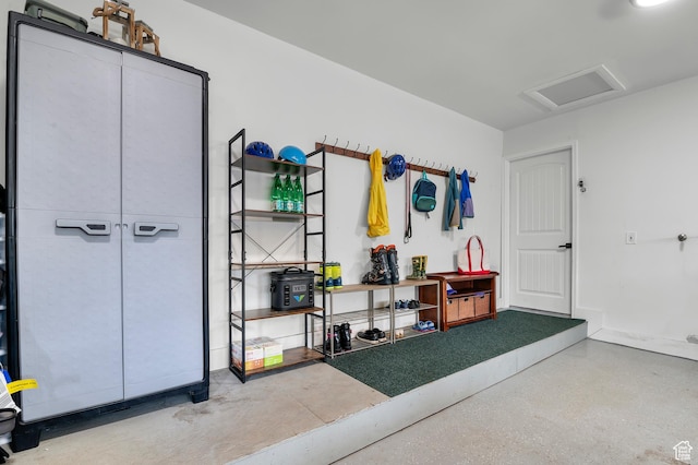 7968 S Titian St E, Cottonwood Heights, UT 84121 - view of garage