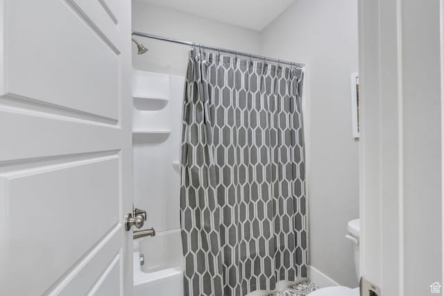 586 S Appenzell Ln W Unit 16, Midway, UT 84049 - bathroom featuring shower / tub combo and toilet