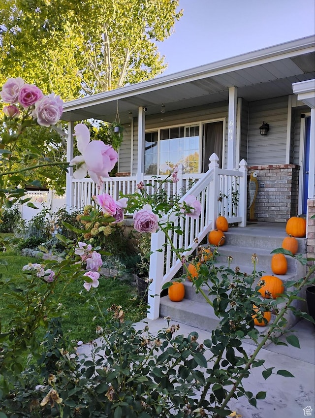 665 S 1040 E, Spanish Fork, UT 84660 - property entrance with covered porch