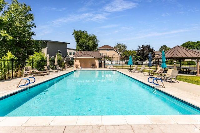 11805 S Sunset Ponds Dr Unit 5, Draper, UT 84020 - community pool with a gazebo and a patio area